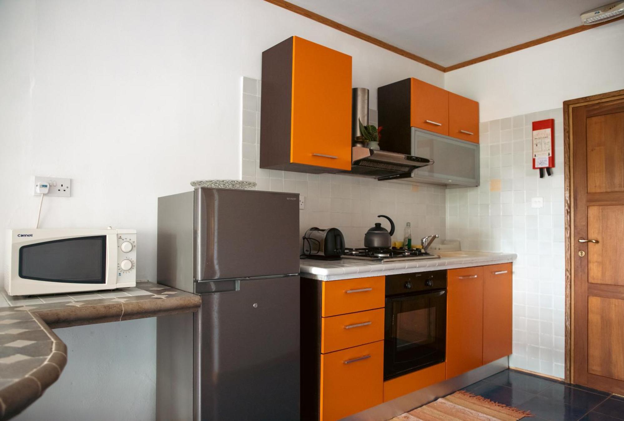 Cavern Apartments Baie Sainte Anne Dış mekan fotoğraf