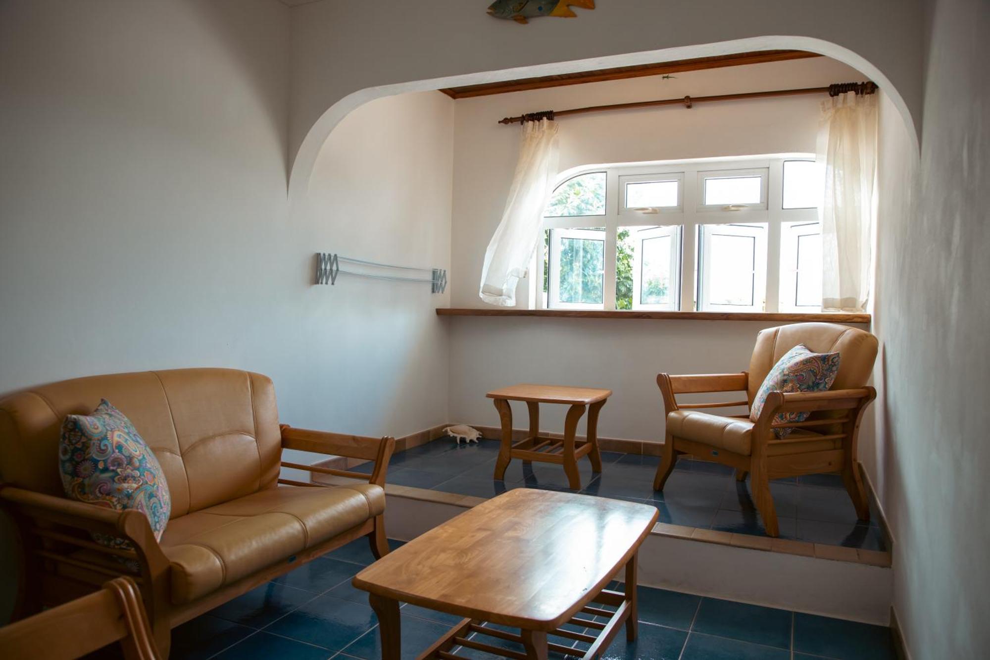 Cavern Apartments Baie Sainte Anne Dış mekan fotoğraf